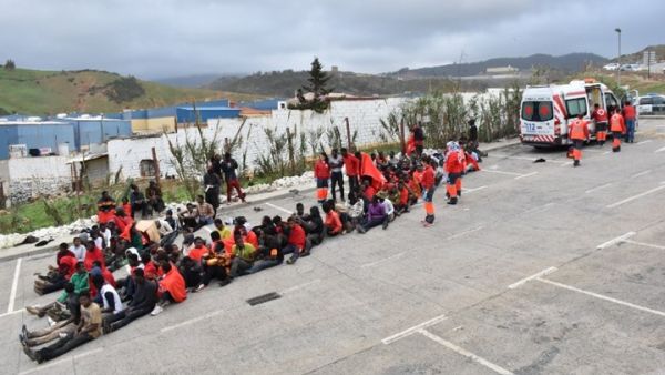 23 قتيلا في حادث اصطدام شاحنة تقل مهاجرين في ليبيا
