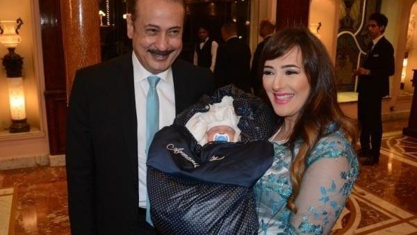 المنتج المصري عمرو مكين وزوجته سناء يوسف