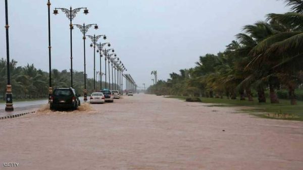 تأثير "ماكونو" يبدأ في السعودية.. والإمارات خارج مساره
