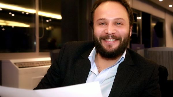 الفنان السوري مكسيم خليل