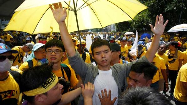 اعتُقل زعيم جماعة بيرش المؤيدة للديمقراطية