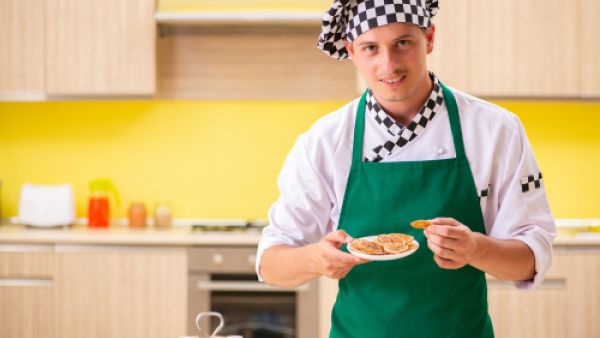 من المشاكل التي يواجهها رجل برج العذراء أنه يمتلك معدة حساسة 