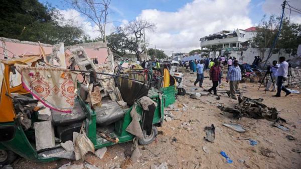 دمر الانفجار مبنى بلدية منطقة واداجير وأكثر من عشر سيارات 