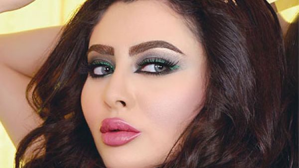 الفنانة المثيرة للجدل مريم حسين