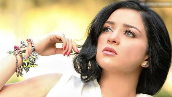 Rumor has it that May Ezzeddine is getting married this weekend. (Assawsana)