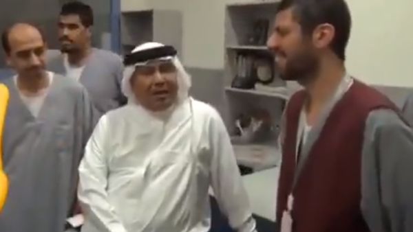 ربيع حافظ تخرج من كلية القرآن الكريم في الجامعة الإسلامية بالمدينة المنورة