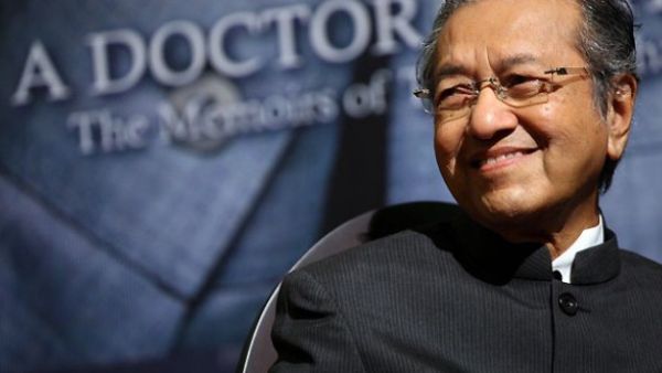  رئيس الوزراء الماليزي مهاتير محمد