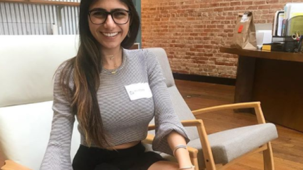 Sharing some pics on Twitter too, she called her pups “Mommy’s Little Angel” and “Mommy’s other lil angel!!” (Mia Khalifa / Instagram)