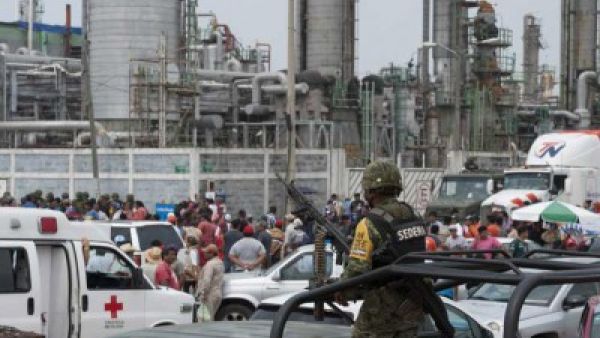 حصيلة انفجار المصنع البتركيميائي في المكسيك ترتفع الى 24 قتيلا