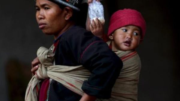 فرار 15 ألفا من ميانمار