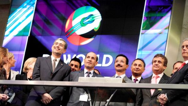UAE Ambassador to the UK, Abdul Rahman Ganem Al Mataiwe’e; DP World Chairman, Sultan Ahmed Bin Sulayem and company officials at the ceremony UAE Ambassador to the UK, Abdul Rahman Ganem Al Mataiwe’e; DP World Chairman, Sultan Ahmed Bin Sulayem and company officials at the ceremony