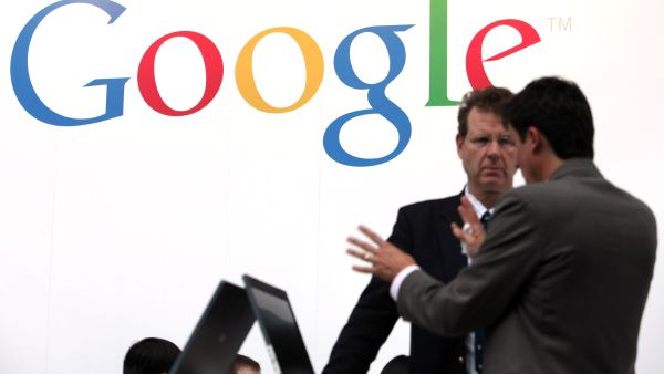 Google announces the release from Egyptian hands of Google Mid-East front man via Twitter