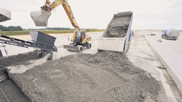 Construction boom putting high pressure on cement demand Construction boom putting high pressure on cement demand