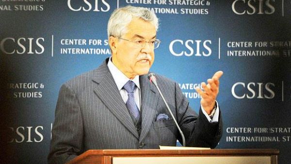 Minister of Petroleum and Mineral Resources Ali Ibrahim al-Naimi addresses the audience during a lecture in The Center for Strategic and International Studies (CSIS) in Washington DC in this April 30, 2013 file photo. (AFP)
