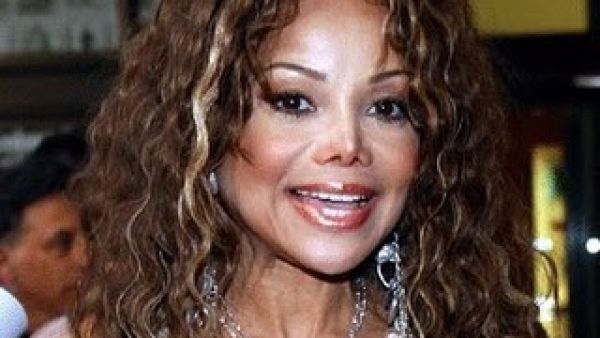 شقيقةمايكل جاكسون