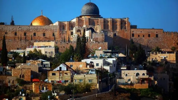 مشعل يحضر حفل تحرير القدس 