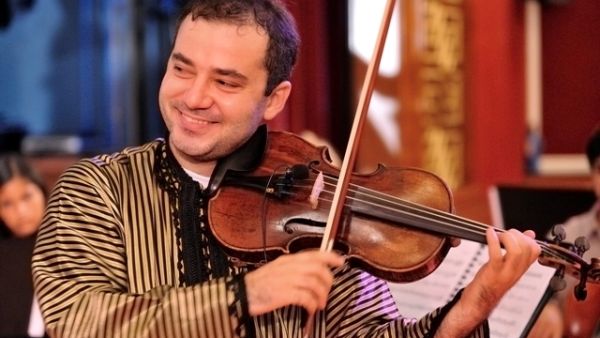 Oriental music lovers can enjoy the enchanting Arabic tunes of Arabian Breeze who perform live at the floating stage every Friday Oriental music lovers can enjoy the enchanting Arabic tunes of Arabian Breeze who perform live at the floating stage every Friday