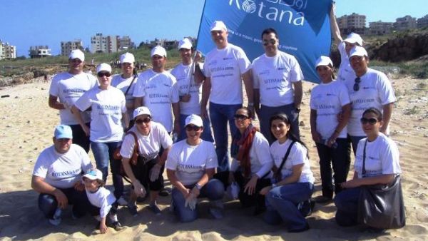 Rotana Team help clean the Jiye shoreline as part of the campaign Rotana Team help clean the Jiye shoreline as part of the campaign