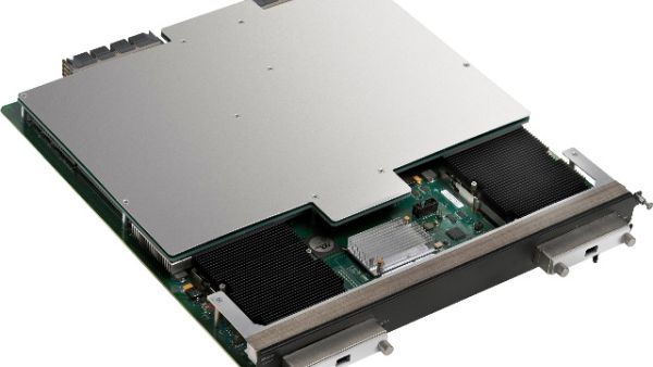 الأجهزة اللوحية الجديدة Brocade 100 GbE الأجهزة اللوحية الجديدة Brocade 100 GbE