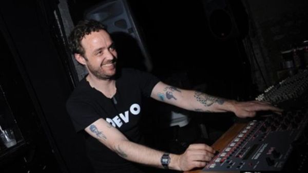 Bruno Pronsato hits the decks (picture courtesy of Infernal Techno).