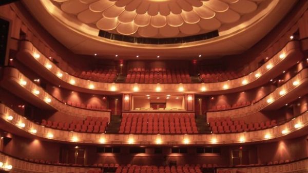 Cairo Opera House will remain empty until further notice. (Image: Magella.com)