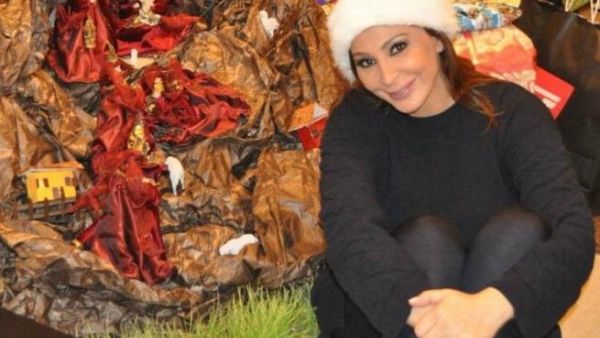 Elissa gets festive for her Facebook fans