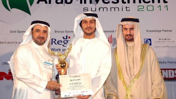أحمد الكلي، مدير عام إعمار الشرق الأوسط يتسلم الجائزة