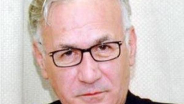 Egyptian actor Ezzat Abu Ouf was rushed to the hospital.