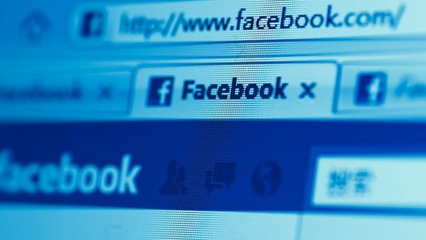 فيسبوك تعلن أن طلبات الحكومات للحصول على معلومات المستخدمين ارتفعت 24%