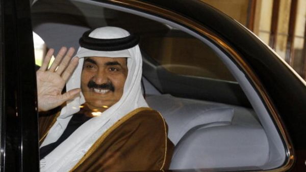 The Emir of Qatar Sheikh Hamad bin Khalifa al-Thani arrived today to start a visit coinciding with the announcement of his countries funding of the rebuilding of Gaza