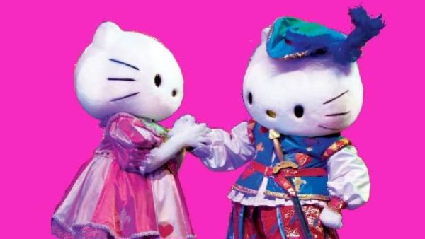 Hello Kitty and Dear Daniel enchanting their fans at BurJuman Hello Kitty and Dear Daniel enchanting their fans at BurJuman