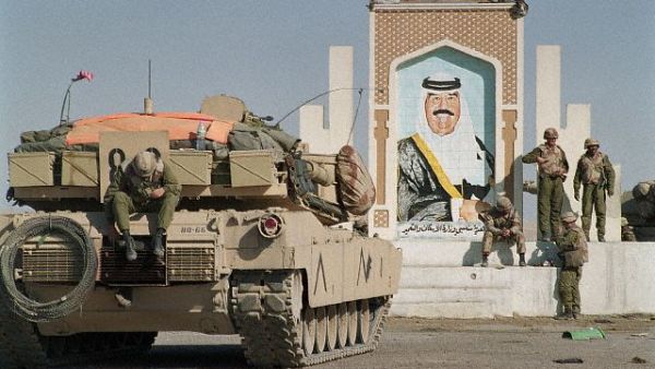 الجماعة الممولة من ايران تعمل في السياسة 