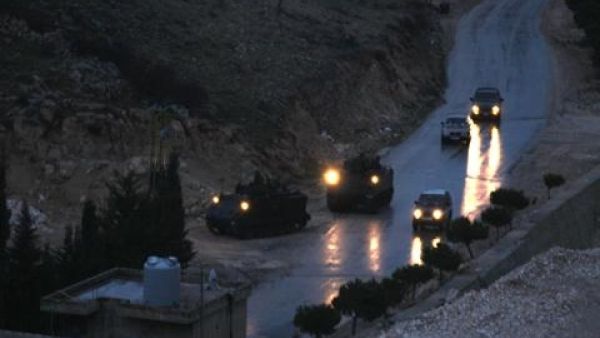 The Lebanese Army apprehended Saturday four gunmen a day after an ambush on the military claimed the lives of an officer and a soldier in the border town. (Daily Star)