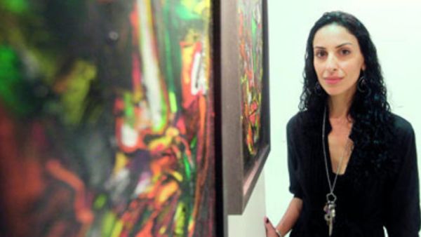 Lina Ogaili studied at Britain's University of Kingston, and she is a member of the Emirates Society for Fine Arts in the UAE. Lina Ogaili studied at Britain's University of Kingston, and she is a member of the Emirates Society for Fine Arts in the UAE.
