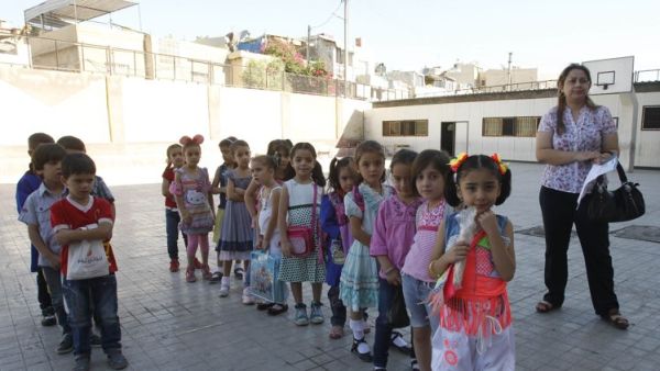 طالبات مدرسة ابتدائية في دمشق