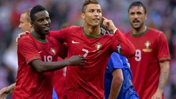 رونالدو يحتفل بالهدف