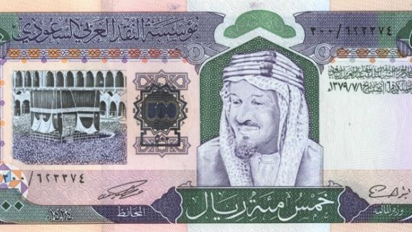 شدد البنك الدولي على ضرورة بذل جهد من قبل دول المنطقة، لتعزيز قدراتها على المنافسة على الصعيد الدولي، وتشجيع المزيد من استثمارات القطاع الخاص المحلية والأجنبية منها على حد سواء، من خلال انتهاج إصلاحات هيكلية بعيدة الأثر لتحسين مناخ الاستثمار، وتحقيق التكامل مع التجارة العالمية