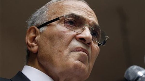Former Mubarak-era PM Ahmed Shafiq and his daughters have been referred to trial for embezzling public funds.