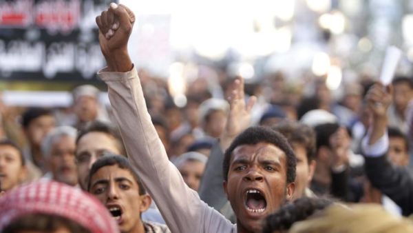 وتثير المواجهة مخاوف بشأن استقرار اليمن وهو حليف للولايات المتحدة.