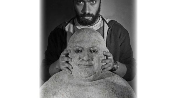 Omar El-Moutaz with one of the characters of No Exit (Photo by Sarah Khalil)