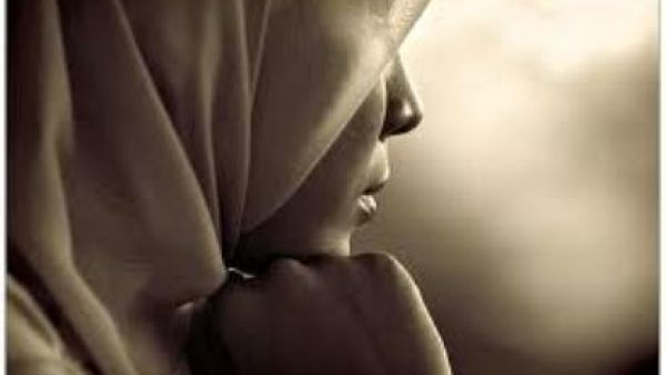 Picture credit: inkpapermosaic. Wearing the hijaab veil - is this a permanent state for most, or do we see incidents of back-tracking, or unveiling?