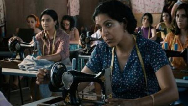 Ghaydaa (Ruba Blal), center, in a scene from “When I saw you.”