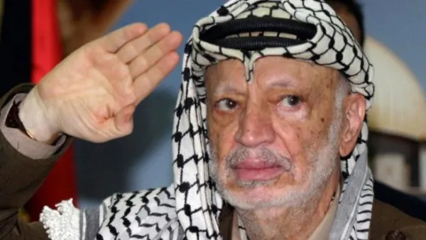 الزعيم الفلسطيني ياسر عرفات 