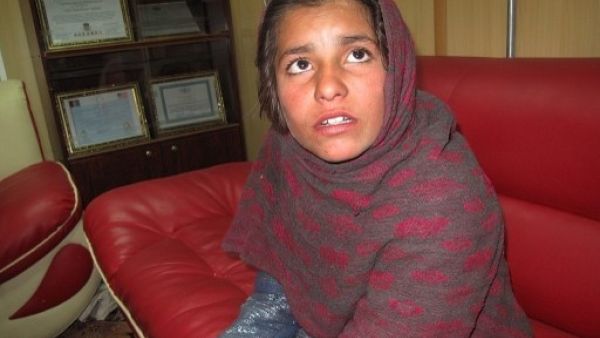 This is the 10-year-old-girl who was rescued by police in Khan Nasheen (Noor Mohammad/AFP)