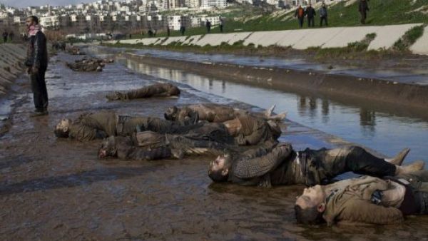 العثور على 65 جثة لشبان اعدموا في حلب