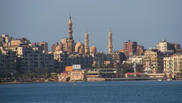 The film gives "an anthropologic view of the Mediterranean city seen through the eyes of a foreign resident." 