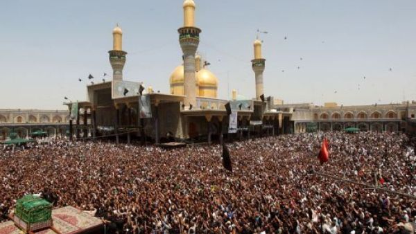 مئات الالاف من الشيعة يحيون ذكرى وفاة الامام الكاظم
