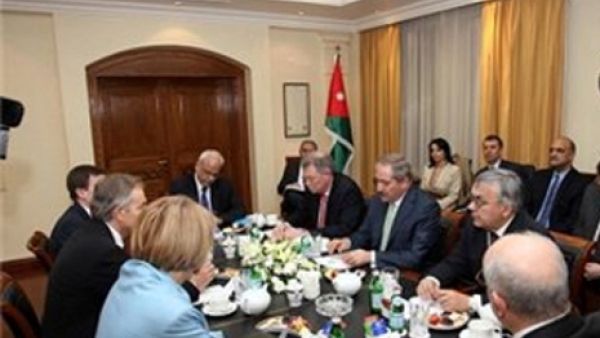 ارشيف/ من احد اللقاءات الاستكشافية في عمان بين الجانبين الاسرائيلي والفلطسيني