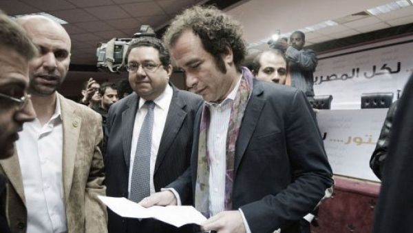 الاحزاب الليبرالية واليسارية انسحبت من لجنة وضع الدستور
