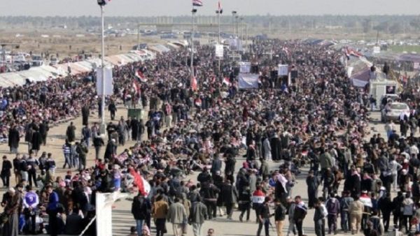 Sunni protestors gather in Anbar province earlier this year (File Archive/AFP)